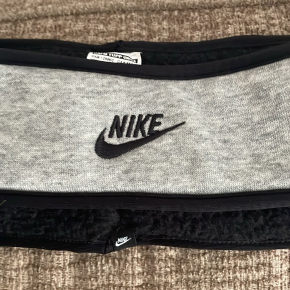 Nike Headband - Picture 2 of 9